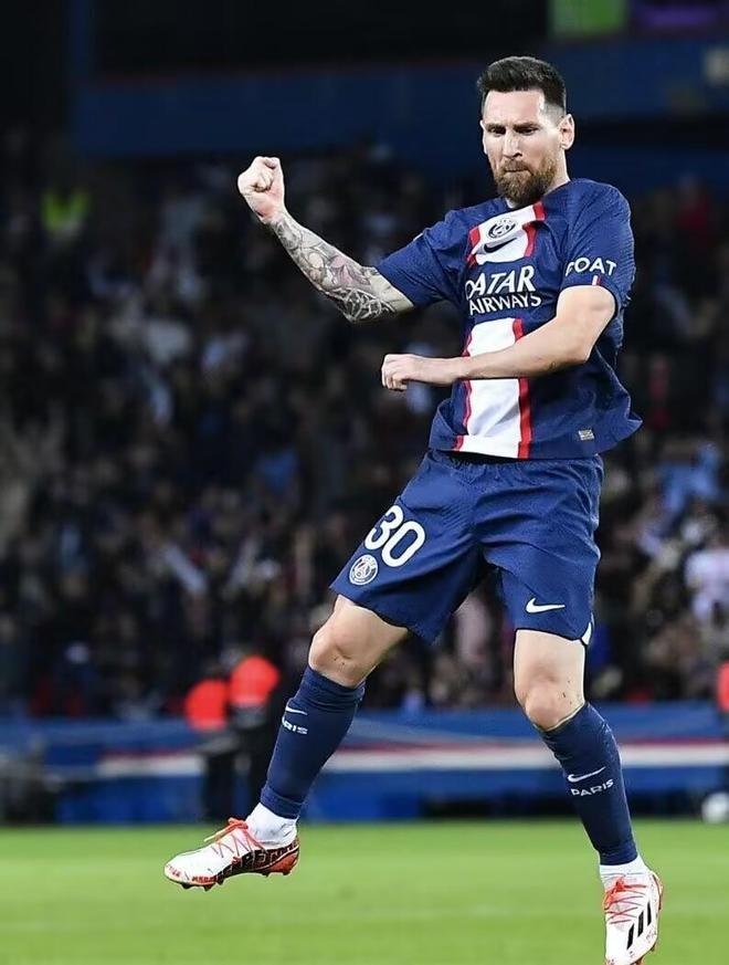 包含尼斯训练开放日，国际比赛日强势反弹引欢呼，法甲在即，身体对抗强度拉满的词条